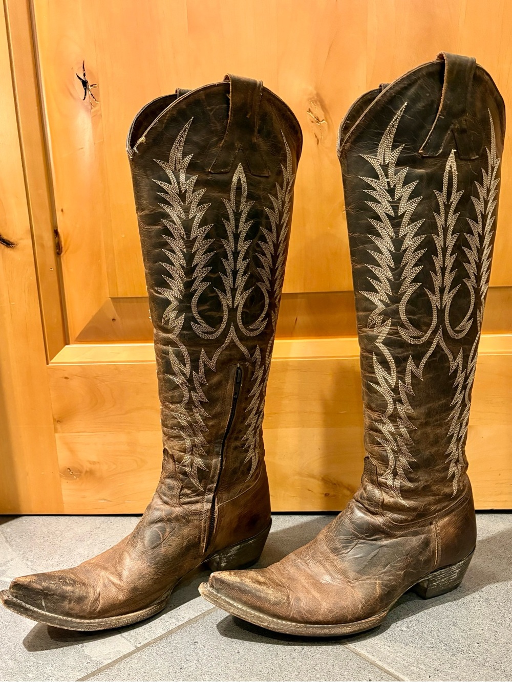 Old Gringo Women’s Distressed Brown Leather, Snip Toe Cowboy Boots, 19” Tall, 9B